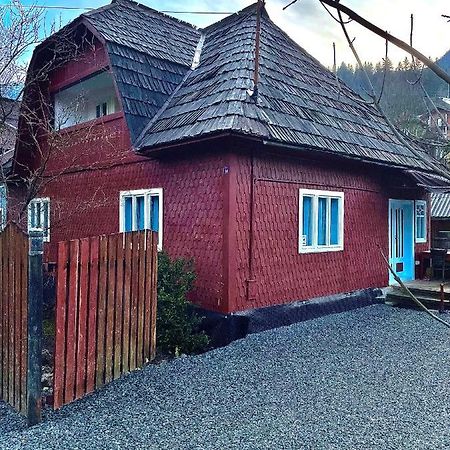 Casa Fantana - La Poalele Muntilor -50 De Metri De Partia Olimpica Villa Statjunea Borsa Luaran gambar