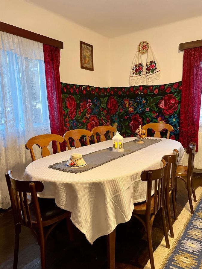 Casa Fantana - La Poalele Muntilor -50 De Metri De Partia Olimpica Villa Statjunea Borsa Luaran gambar